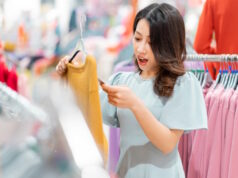 https://www.vecteezy.com/photo/2875173-young-girl-is-choosing-to-buy-clothes-at-the-mall