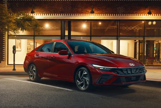 https://www.hyundaiusa.com/us/en/vehicles/elantra/gallery