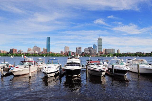boston https://www.freepik.com/free-photo/boston_26745287.htm#fromView=search&page=1&position=25&uuid=694301d3-5268-420b-a7ec-7b9fbe3a9fd7&query=boats