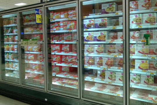 freezer section ID 48208205 © Wenling01 | Dreamstime.com
