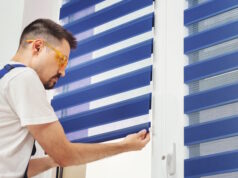 https://www.freepik.com/premium-photo/male-builder-carpenter-pulling-down-blue-jalousie-window-repairing-inspection-fabric_17191834.htm#fromView=search&page=1&position=9&uuid=97391404-c9aa-4131-9773-a718e4239fe3&query=window+shade+installer