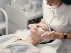 https://www.freepik.com/free-photo/female-cosmetologist-making-facial-treatment-beautiful-woma_7168613.htm#fromView=search&page=1&position=16&uuid=67d4d27c-0ce5-460d-b67a-269479fae372&query=skin+clinic