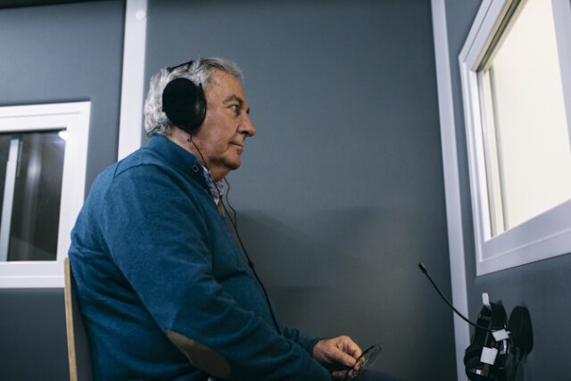 https://www.vecteezy.com/photo/29821005-patient-with-headphones-during-a-hearing-test