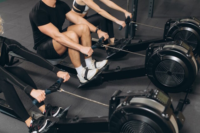 https://www.freepik.com/premium-photo/young-man-beautiful-women-working-out-with-rowing-machine-crossfit-gym_27433290.htm#fromView=search&page=1&position=40&uuid=b75dda47-bd89-4a8f-9962-09c279fb3875&query=rowing+machine+workout
