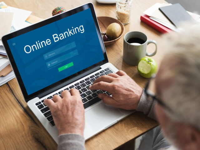 https://www.freepik.com/premium-photo/online-payment-internet-banking-concept_16469055.htm#fromView=search&page=1&position=9&uuid=40c3e402-4211-4d25-91de-3ca019c4711d&query=online+banking