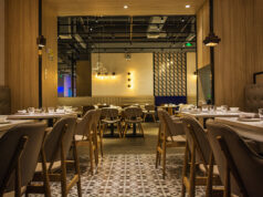 https://www.freepik.com/free-photo/restaurant-interior_1243337.htm#fromView=search&page=1&position=3&uuid=9d4bf6da-20c8-4f57-b9ea-8bc8c9766fcd&query=restaurant+tables