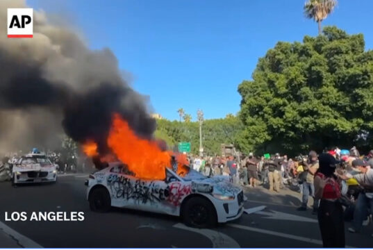 https://apnews.com/live/immigration-protests-los-angeles#00000197-55c0-d0d3-a7bf-dfda5d810000