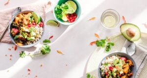 https://www.pexels.com/photo/photo-of-vegetable-salad-in-bowls-1640770/