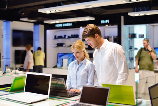 https://www.vecteezy.com/photo/11926410-people-in-electronics-store