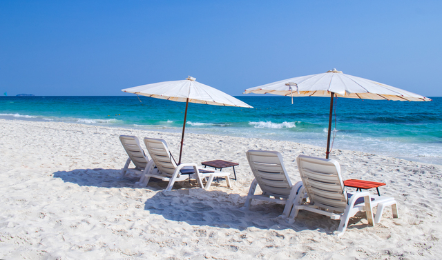 https://www.vecteezy.com/photo/5346667-white-chairs-and-umbrellas-on-a-beautiful-summer-beach-and-clear-sky