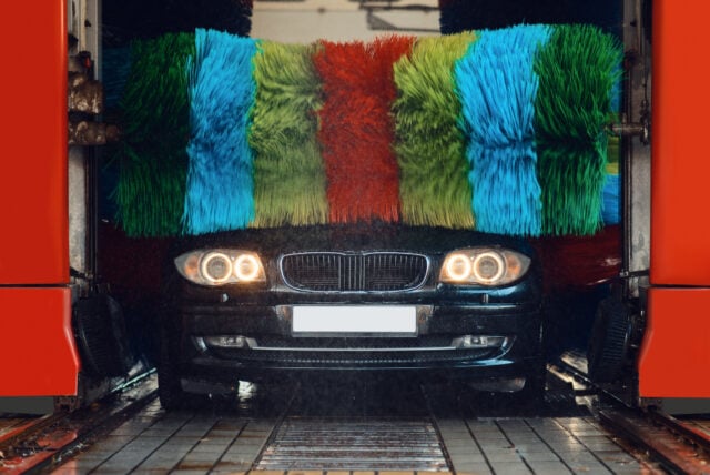 22779 https://www.freepik.com/premium-photo/auto-foam-automatic-car-wash-with-colorful-brush-nobody-vehicle-cleaning-service-business-express-carwash-station_14867812.htm#fromView=image_search&page=1&position=15&uuid=36265ae5-6aad-4a00-8e2e-72abac6fc166&query=automatic+car+wash