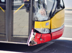 https://www.freepik.com/premium-photo/front-bus-with-front-windshield-broken_62873381.htm#fromView=search&page=1&position=41&uuid=b138651b-4763-47e0-8cb7-a780b8467b3f&query=bus+accident