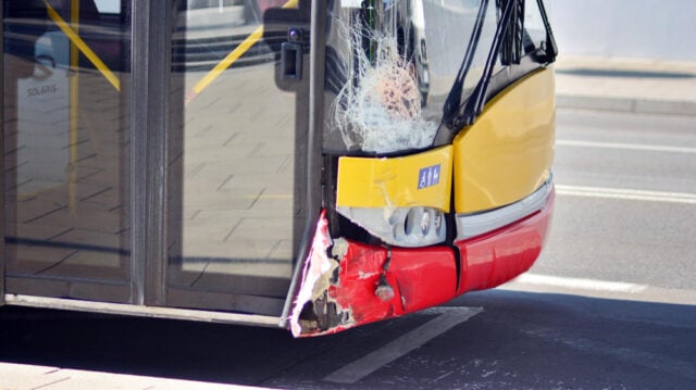 2719 https://www.freepik.com/premium-photo/front-bus-with-front-windshield-broken_62873381.htm#fromView=search&page=1&position=41&uuid=b138651b-4763-47e0-8cb7-a780b8467b3f&query=bus+accident
