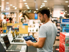 https://www.freepik.com/premium-photo/client-choosing-laptop-store_18271746.htm#fromView=search&page=1&position=9&uuid=5e7f14ea-deee-4d61-9912-ad947203d8cd&query=electronics+in+store