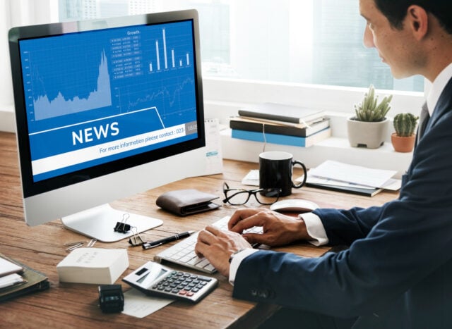 122481 https://www.freepik.com/free-photo/man-looking-stock-market-news-computer_16470084.htm#fromView=search&page=1&position=7&uuid=3d3afdb7-032d-40e3-909c-ef2b8d4b1ff6&query=digital+news
