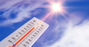 https://www.freepik.com/premium-photo/thermometer-background-sun-3d-rendering_4224001.htm#fromView=search&page=1&position=17&uuid=cfd8ce02-df33-4ad2-a015-96f4b0f06b3c&query=hot+weather