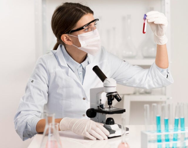 2148824201 https://www.freepik.com/free-photo/woman-working-laboratory-close-up_12168598.htm#fromView=search&page=1&position=19&uuid=9b439aab-524d-41ad-80e7-61de3ae3e1ac&query=lab+wrk