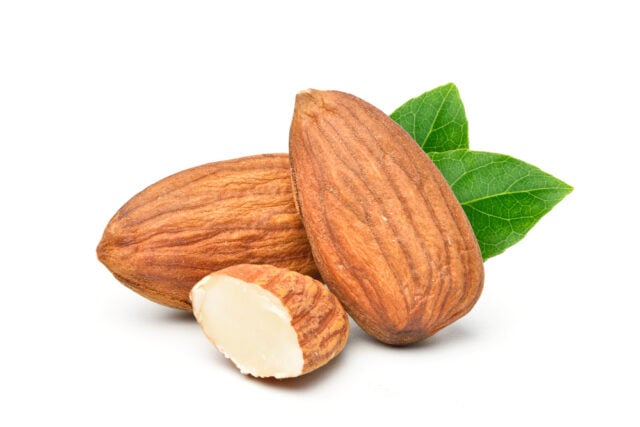 339 https://www.freepik.com/premium-photo/almonds-isolated-white-background_10319976.htm#fromView=search&page=1&position=17&uuid=e84c7ccc-bc57-463f-b413-8d8698d4a12b&query=almonds