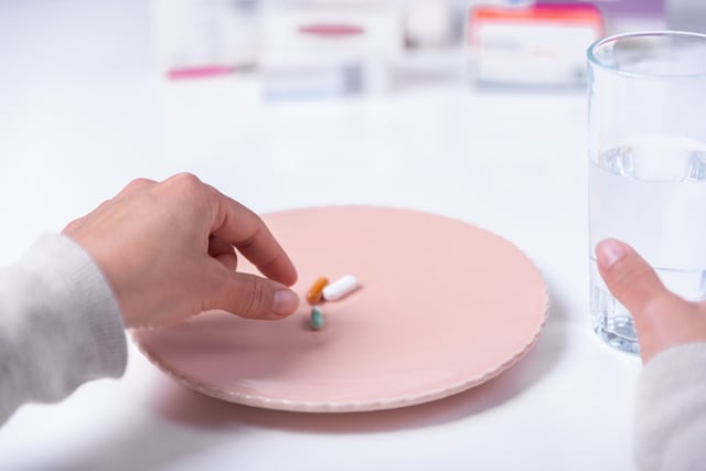 https://www.vecteezy.com/photo/41648194-time-of-medication-of-convalescent-and-background-person-plus-medication
