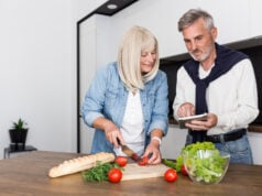 https://www.freepik.com/free-photo/couple-cooking-together-kitchen_10299205.htm#fromView=search&page=1&position=17&uuid=35ad4031-8e45-4092-ab36-9c42c7d13246&query=elder+couple+making+salad