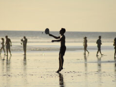 https://www.freepik.com/premium-photo/silhouette-man-playing-shore-beach-against-sunset_130972909.htm#fromView=image_search&page=1&position=24&uuid=fa483afc-3d15-4a2a-81b5-661284bf0d3e&query=beach+exercise