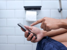 https://www.freepik.com/premium-photo/close-up-hand-using-mobile-phone-touch-screen-while-sitting-toilet-bowl-bathroom_67335122.htm#fromView=search&page=1&position=41&uuid=fa21dd92-d74b-4330-b99e-2b64ad09e479&query=toilet+cellphone
