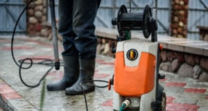 https://www.freepik.com/premium-photo/cleaning-paving-slab-using-high-pressure-power-washer_17571002.htm#fromView=search&page=1&position=19&uuid=755cda69-5d02-4d61-917f-3c14d714fee2&query=pressure+washing