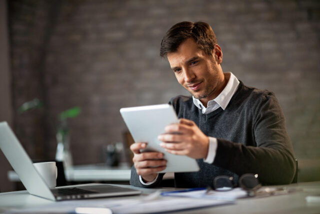 806 https://www.freepik.com/free-photo/happy-entrepreneur-using-digital-tablet-reading-something-while-working-office_25591402.htm#fromView=search&page=1&position=38&uuid=7e5a1f52-a4f6-43fd-8d45-eb71626b88bf&query=investor