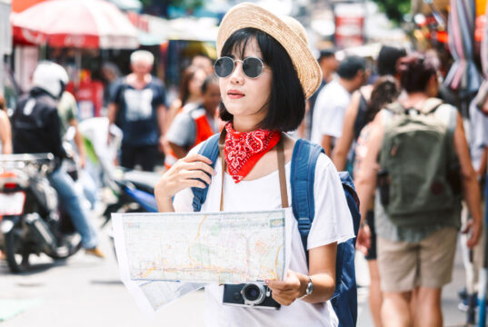 https://www.freepik.com/premium-photo/woman-looking-away-while-standing-street-city_105360170.htm#fromView=image_search&page=1&position=48&uuid=498bd83f-70b7-4ebc-b8a7-268f850ef54a&query=disney+visiters