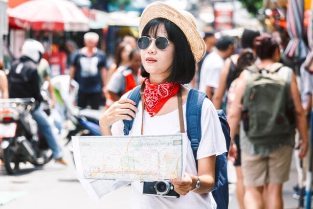 https://www.freepik.com/premium-photo/woman-looking-away-while-standing-street-city_105360170.htm#fromView=image_search&page=1&position=48&uuid=498bd83f-70b7-4ebc-b8a7-268f850ef54a&query=disney+visiters