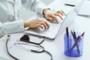 https://www.vecteezy.com/photo/2877797-asian-female-doctor-working-with-computer-in-office