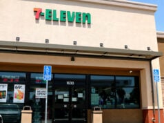 https://www.vecteezy.com/photo/13197276-los-angeles-apr-11-7-eleven-store-at-the-businesses-reacting-to-covid-19-at-the-hospitality-lane-on-april-11-2020-in-san-bernardino-ca