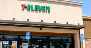 https://www.vecteezy.com/photo/13197276-los-angeles-apr-11-7-eleven-store-at-the-businesses-reacting-to-covid-19-at-the-hospitality-lane-on-april-11-2020-in-san-bernardino-ca