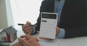 https://www.vecteezy.com/photo/34136963-real-estate-agent-and-customer-signing-contract-to-buy-house-insurance-or-loan-real-estate-rent-a-house-get-insurance-or-loan-real-estate-or-property