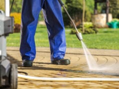 https://www.freepik.com/premium-photo/worker-pressure-washer_52470273.htm#fromView=search&page=1&position=5&uuid=92903560-fd65-472b-8606-d63158e9d228&query=pressure+washing