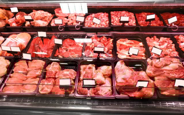 517 https://www.freepik.com/premium-photo/fresh-meat-premium-cuts-beef-chicken-lamb-pork-healthy-delicious-meals_394324953.htm#fromView=search&page=1&position=32&uuid=b1c72f6c-5c0a-4616-b787-dbe461229052&query=beef+shelve