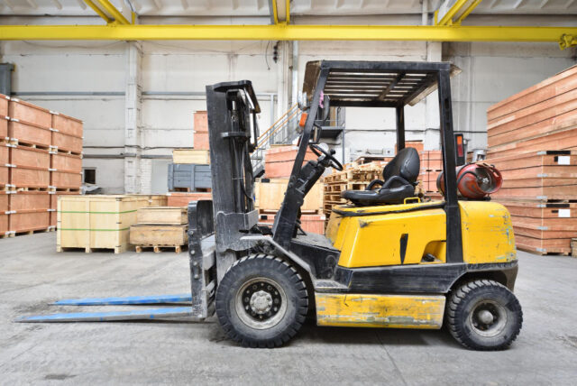 9784446 https://www.freepik.com/premium-photo/stack-working-construction-site_105855269.htm#fromView=search&page=1&position=5&uuid=9ddd03cc-47c9-49fd-a290-6c5e52bf1740&query=forklift
