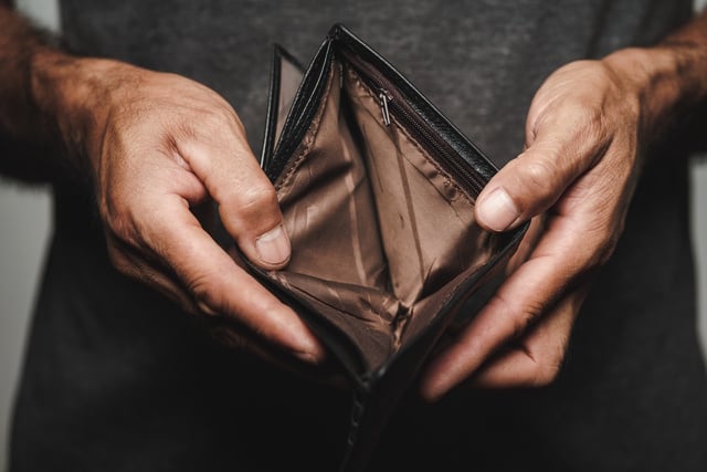 small-vecteezy_close-up-of-man-hands-holding-and-empty-wallet-no-money_3018550_small https://www.vecteezy.com/photo/3018550-close-up-of-man-hands-holding-and-empty-wallet-no-money