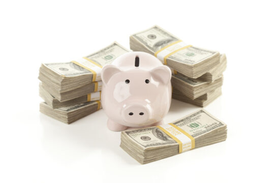https://www.vecteezy.com/photo/16373416-pink-piggy-bank-with-stacks-of-money