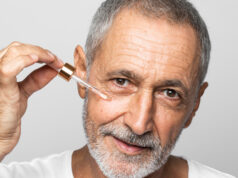 https://www.freepik.com/free-photo/close-up-senior-man-using-serum_11512511.htm#fromView=search&page=1&position=6&uuid=b880c3b5-6e15-41f8-b003-22da8c4a8962&query=stem+cell+anti+aging+use