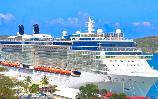 https://www.vecteezy.com/photo/6900397-cruise-ship-docked-near-saint-thomas-island
