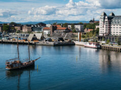 https://www.freepik.com/free-photo/lot-buildings-coast-sea-near-akershus-fortress-oslo-norway_9851650.htm#fromView=image_search&page=1&position=39&uuid=e88d8f85-84b3-4454-a529-