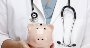 https://www.vecteezy.com/photo/16355337-doctor-with-stethoscope-holding-piggy-bank-abstract