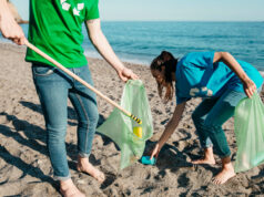 https://www.freepik.com/free-photo/volunteers-collecting-waste-beach_2306555.htm#fromView=search&page=1&position=9&uuid=d63e5921-85a1-4216-b0c8-5bc4b0d2a105&query=beach+cleanup