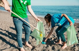 How You Can Help Keep Florida Clean and Beautiful https://www.freepik.com/free-photo/volunteers-collecting-waste-beach_2306555.htm#fromView=search&page=1&position=9&uuid=d63e5921-85a1-4216-b0c8-5bc4b0d2a105&query=beach+cleanup