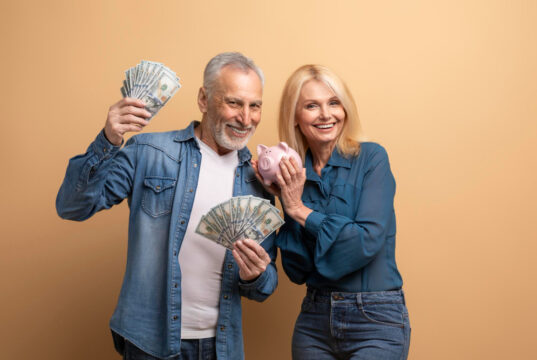 https://www.freepik.com/premium-photo/wealthy-rich-happy-elderly-couple-with-cash-money-piggy-bank_59490877.htm#fromView=image_search&page=2&position=18&uuid=08c60cd0-bf66-499a-8420-c83b0ed14875&query=smart+money