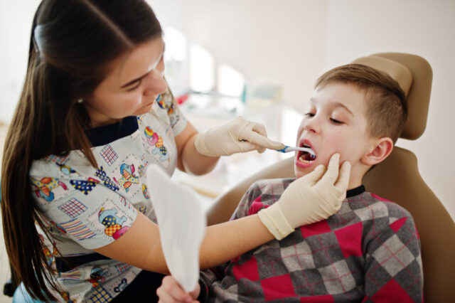 https://www.freepik.com/free-photo/little-boy-dentist-chair-children-dental_26472083.htm#fromView=search&page=1&position=11&uuid=1e26b870-869b-4335-9909-accba5ed5627&query=kids+dentist