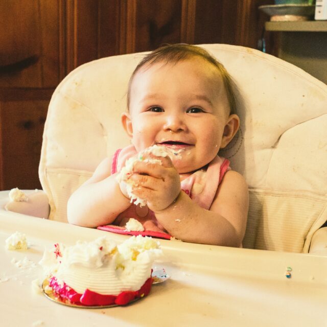 https://www.freepik.com/premium-photo/portrait-cute-baby-girl_84410436.htm#fromView=search&page=1&position=11&uuid=8b2a0969-6f20-4d2e-850d-ea0c238d41c0&query=baby+at+dinner