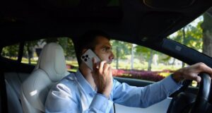 https://www.vecteezy.com/photo/74302766-profile-of-confiden-businessman-driving-electric-car-on-urban-road-and-talking-on-phone-male-businessperson-operating-electrical-vehicle-at-city-and-speaking-by-smartphone-concept-of-business