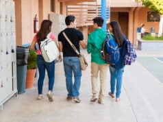 https://www.freepik.com/free-photo/back-view-group-high-school-students-walking-down-hallway-talking_27999342.htm#fromView=search&page=3&position=7&uuid=34b8866f-f89b-4342-81d9-93bb2b592d45&query=sudents+school+hallways